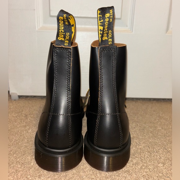 NWT Dr.Martens 1460 Vintage Smooth Leather Lace Up Boots - Picture 4 of 14